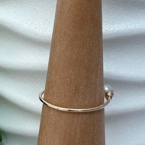 Freshwater Pearls with Green Quartz Gold Ring - Picture 5 of 13